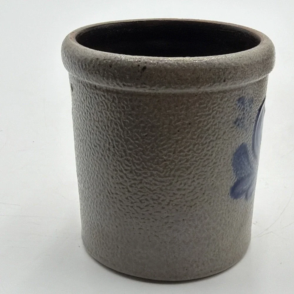 Rowe Pottery excellent pre